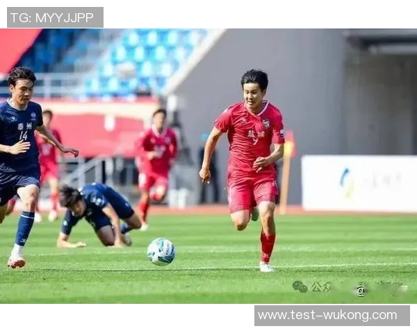 足球夹夹乐综艺节目带你畅享激情与欢乐的足球世界，尽情体验运动的魅力与乐趣