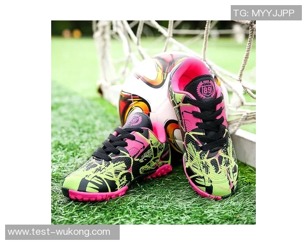 选择合适的足球鞋长钉短钉解析及使用场景推荐